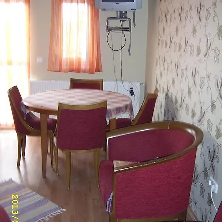Katica Apartman * Kehidakustany