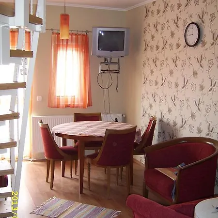 Katica Apartman Kehidakustany