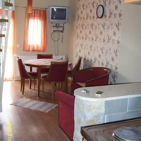 Katica Apartman Kehidakustany